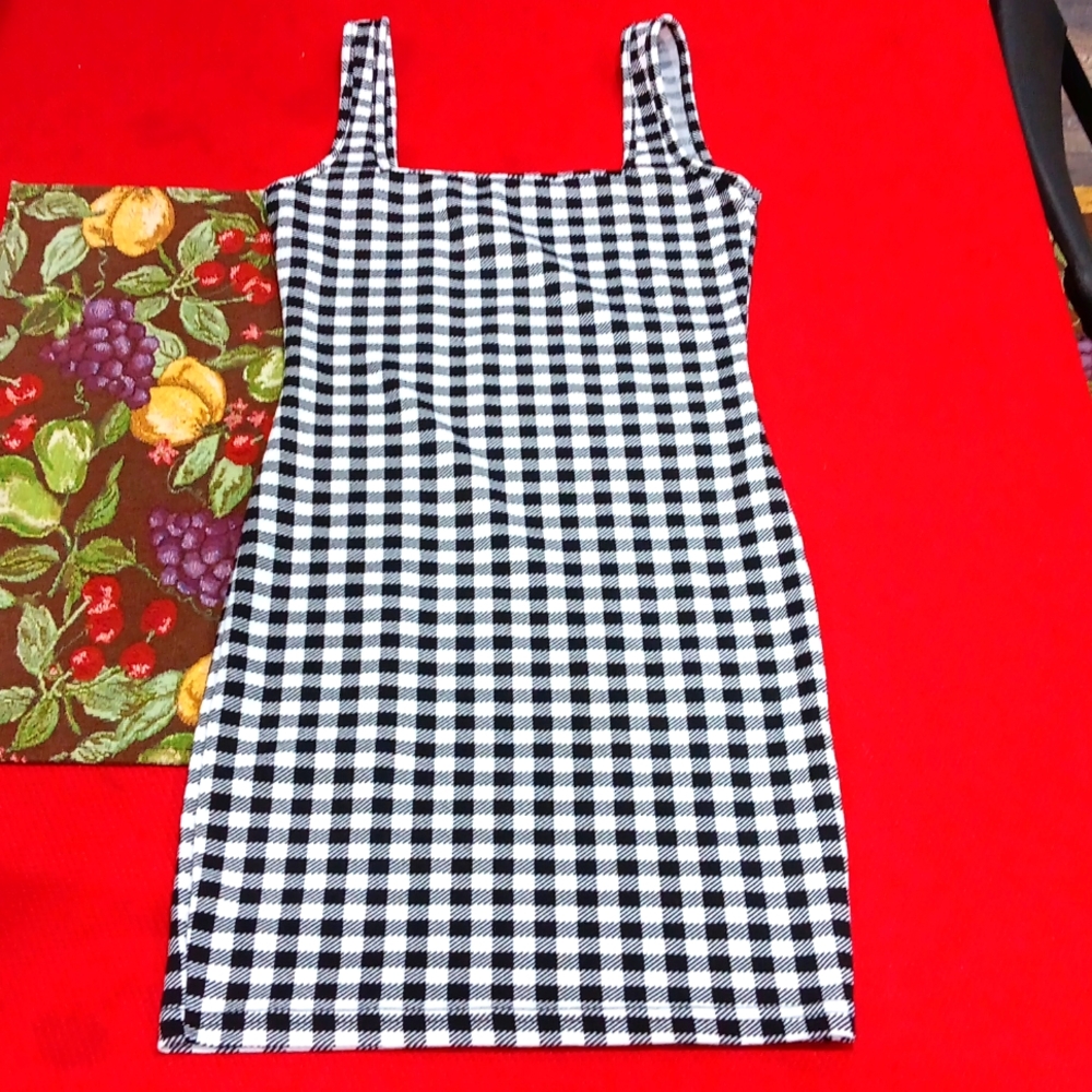 ✔️Gingham Bodycon Dress